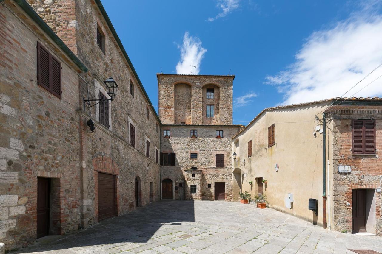 Noi2+2 Vacanze - App. Andrea Contignano Exterior foto